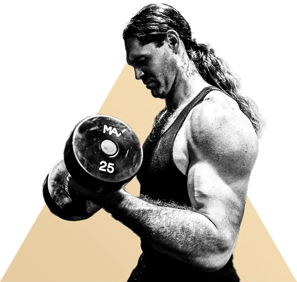 Alexander Cortes curling a dumbbell
